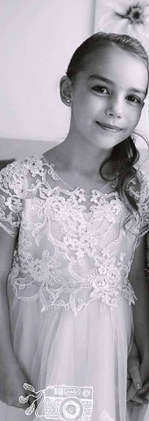 Iliana participe au concours pour gagner de l'argent avec cette photo : a_line, bridal_accessory, bridal_clothing, bridal_party_dress, bride, clothing, dress, embellishment, fashion_accessory, gown, hair, hairstyle, joy, lace, lady, long_hair, neck, person, shoulder, textile