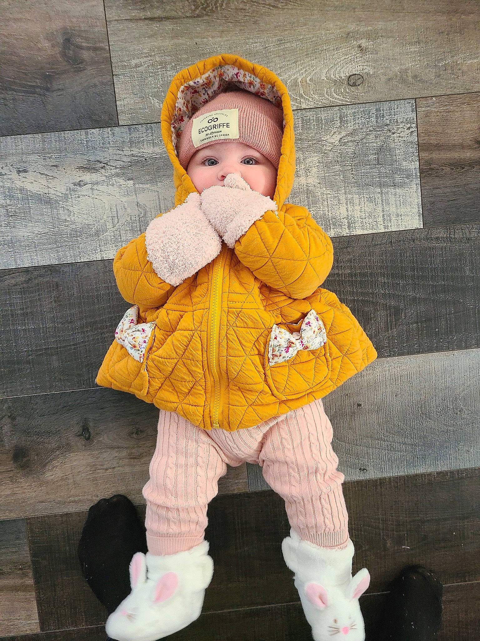 Ellie a rejoint le concours — aidez-le/la à gagner de superbes lots ! art, baby, baby_toddler_clothing, child, costume, costume_hat, fashion_accessory, finger, fun, fur, headgear, headwear, lap, lawn_ornament, orange, person, plush, sitting, stuffed_toy, toy