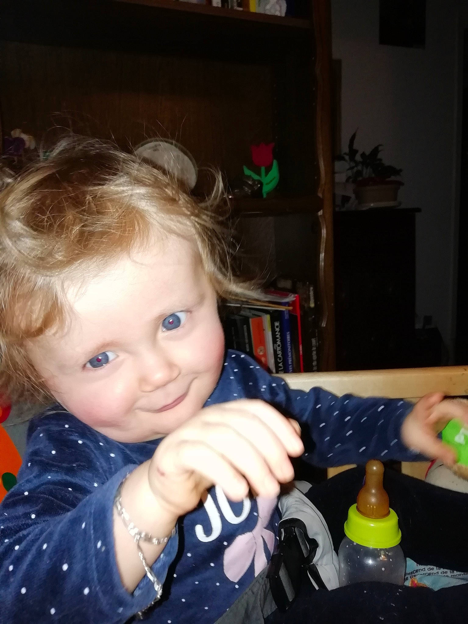 Aélia participe au concours pour gagner de l'argent avec cette photo : blond, boy, cheek, child, day, eye, face, facial_expression, fun, girl, hair, hairstyle, head, human_hair_color, infant, nose, person, play, skin, smile