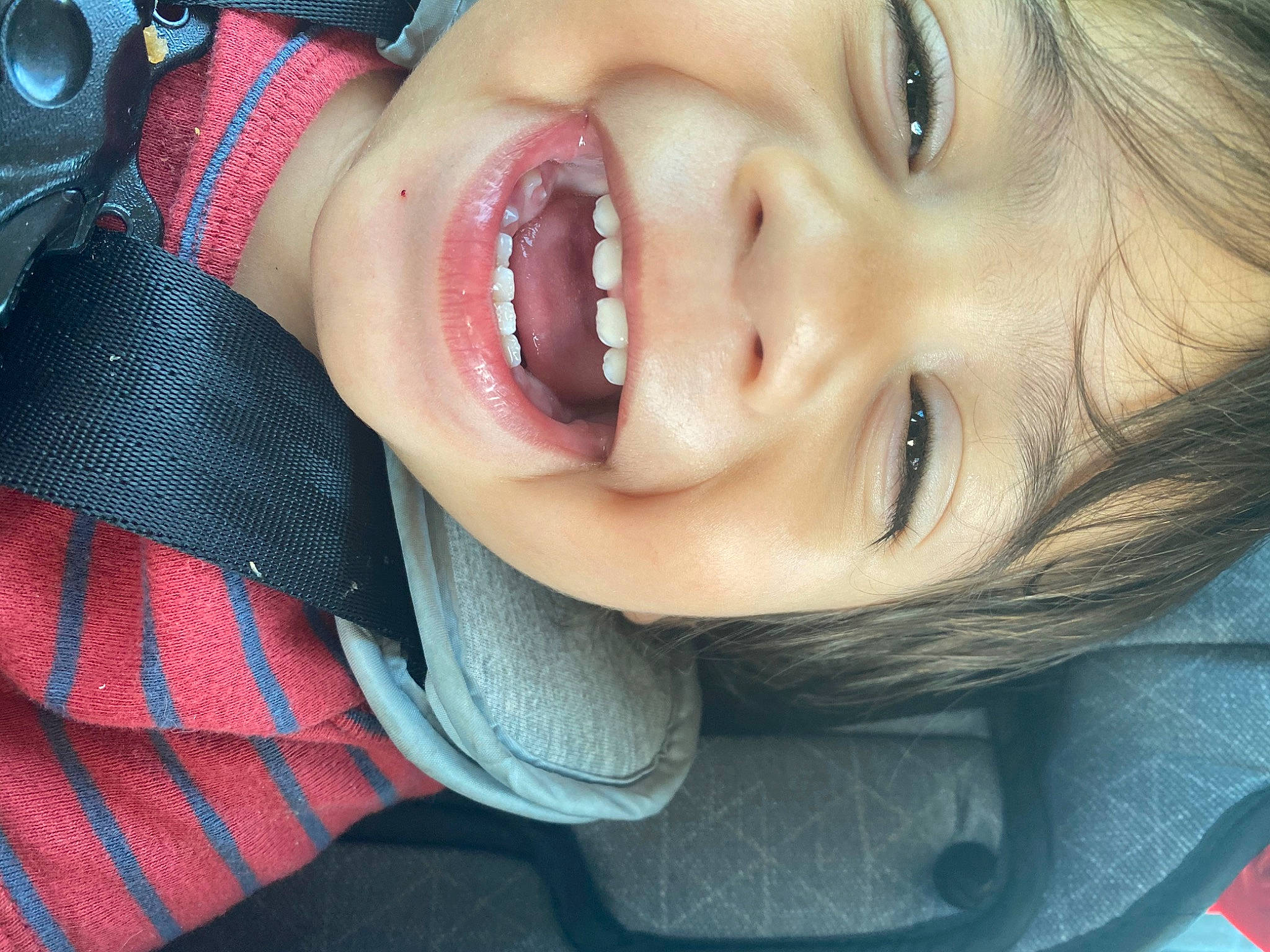 Zaiden is registered to the contest to win money with this photo: beauty, cheek, chin, close_up, cool, eye, eyebrow, face, facial_expression, hair, head, laugh, lip, mouth, nose, organ, person, skin, smile, tongue