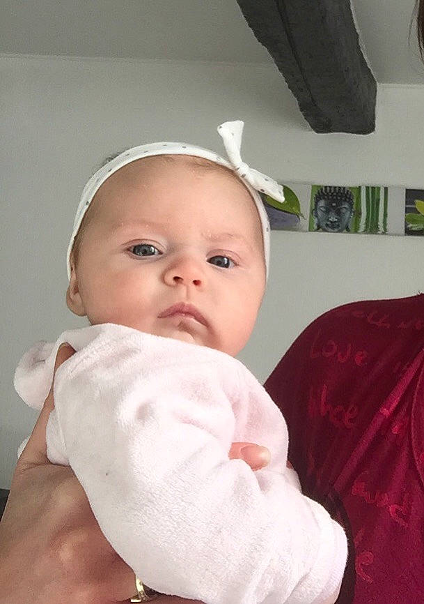 Nila participe au concours pour gagner de l'argent avec cette photo : baby, cheek, child, finger, hand, head, headgear, mouth, nose, person, skin, toddler