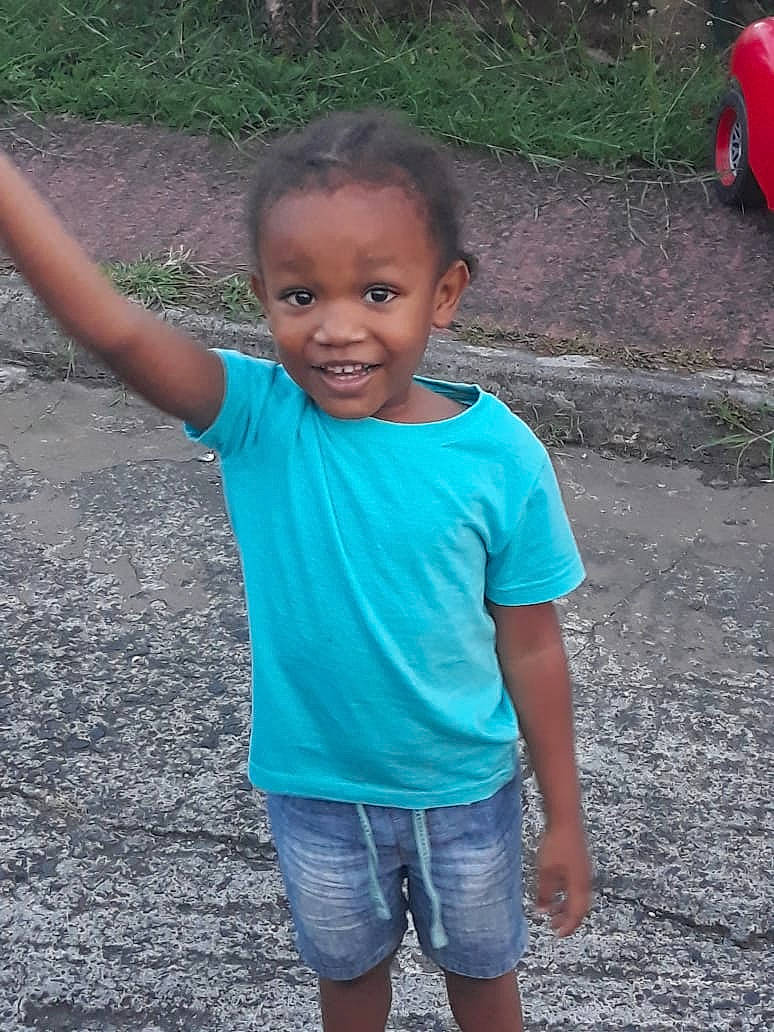 Lorenz a rejoint le concours — aidez-le/la à gagner de superbes lots ! adaptation, child, happy, person, play, smile, toddler