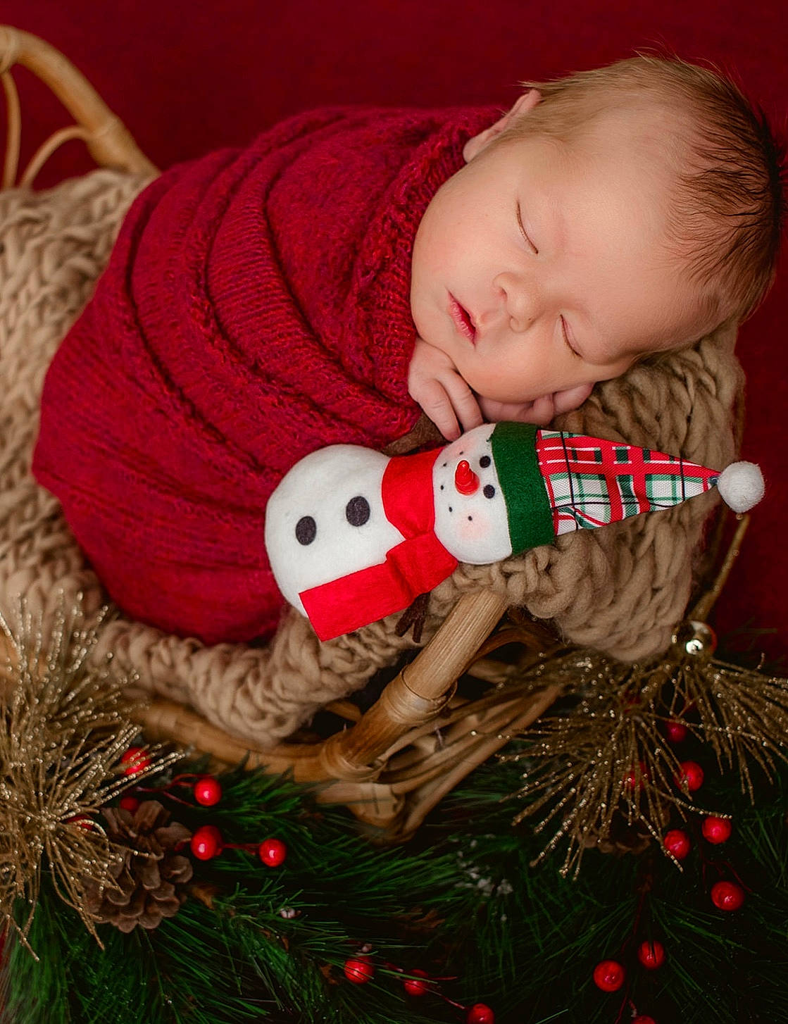 Taytum is registered to the contest to win money with this photo: baby, baby_toddler_clothing, christmas_eve, christmas_ornament, christmas_tree, conifer, costume_hat, event, evergreen, grass, hat, holiday, holiday_ornament, ornament, pattern, person, plant, sleeve, textile, toddler