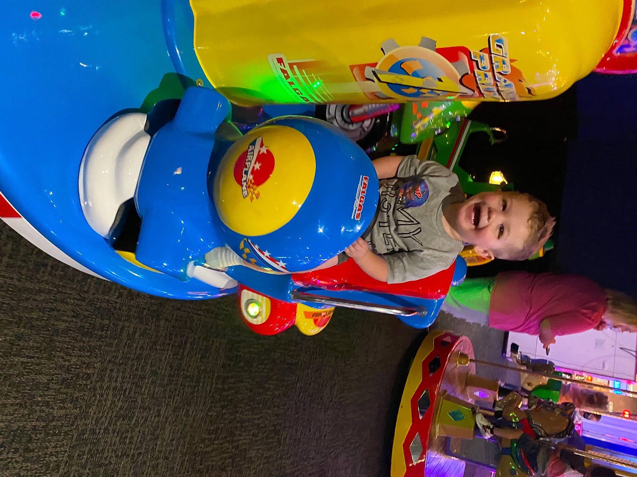 Kasen is registered to the contest to win money with this photo: child, fun, games, joy, party, person, play, world