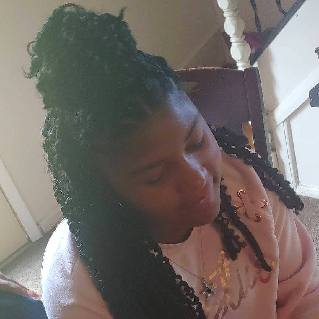 Jazlynn is registered to the contest to win money with this photo: black_hair, braid, cornrows, dreadlocks, forehead, hair, hairstyle, jaw, lace_wig, lip, long_hair, neck, person, ringlet, s_curl