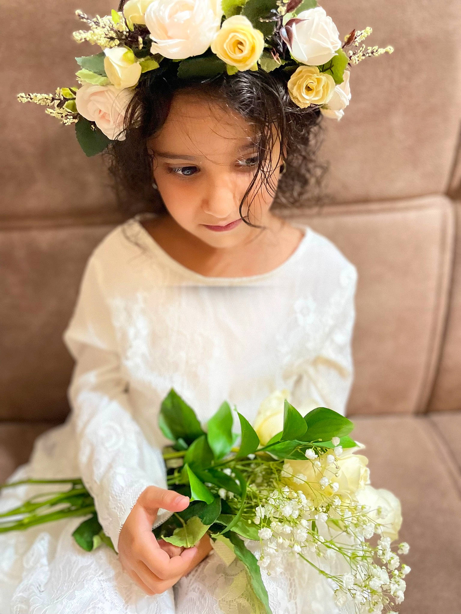 Layan is registered to the contest to win money with this photo: arm, botany, bridal_clothing, clothing, dress, flash_photography, flower, flower_arranging, gesture, gown, hand, happy, head, headgear, person, petal, photograph, plant, wedding_dress, white
