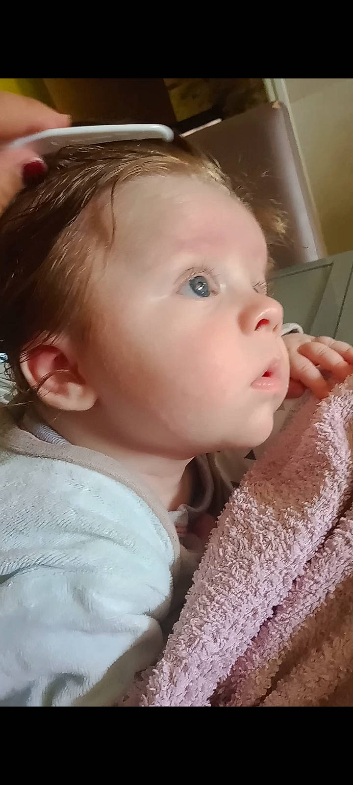 Justin participe au concours pour gagner de l'argent avec cette photo : baby, baby_toddler_clothing, cheek, chin, close_up, comfort, ear, eyebrow, eyelash, forehead, fun, hair, head, iris, lip, mouth, neck, nose, person, skin