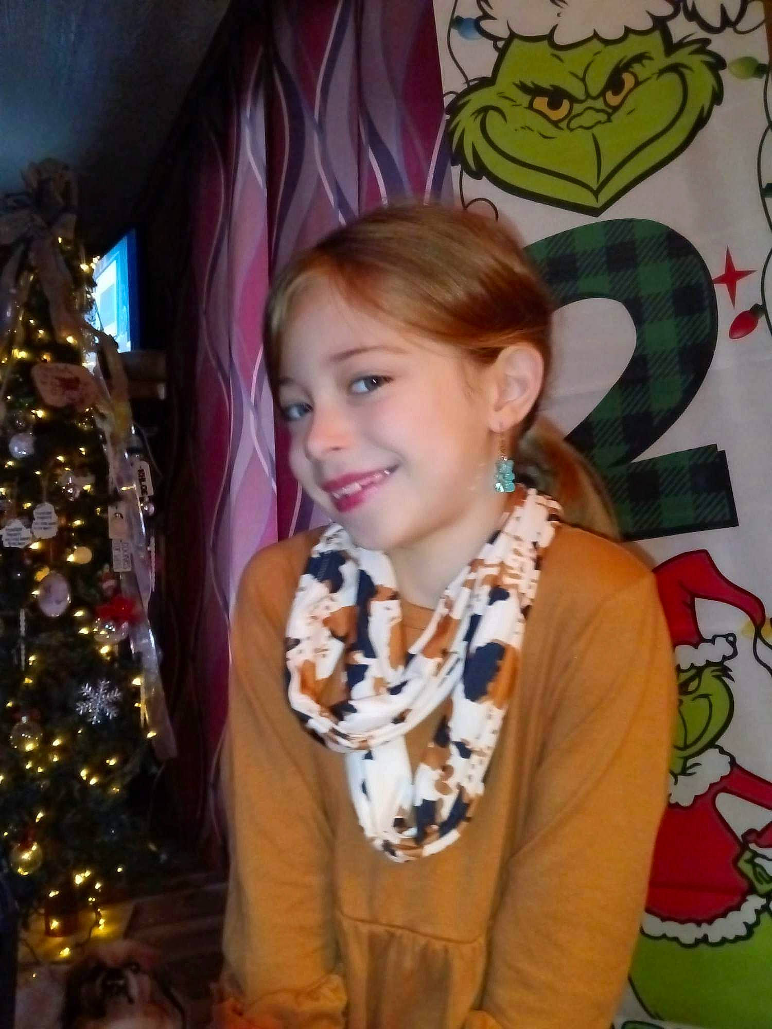 Caydence joined the competition — help win amazing prizes! bangs, blond, brown_hair, christmas_decoration, christmas_ornament, christmas_tree, event, fashion_accessory, fashion_design, fun, hairstyle, happy, holiday, holiday_ornament, human, jewellery, joy, ornament, pattern, person