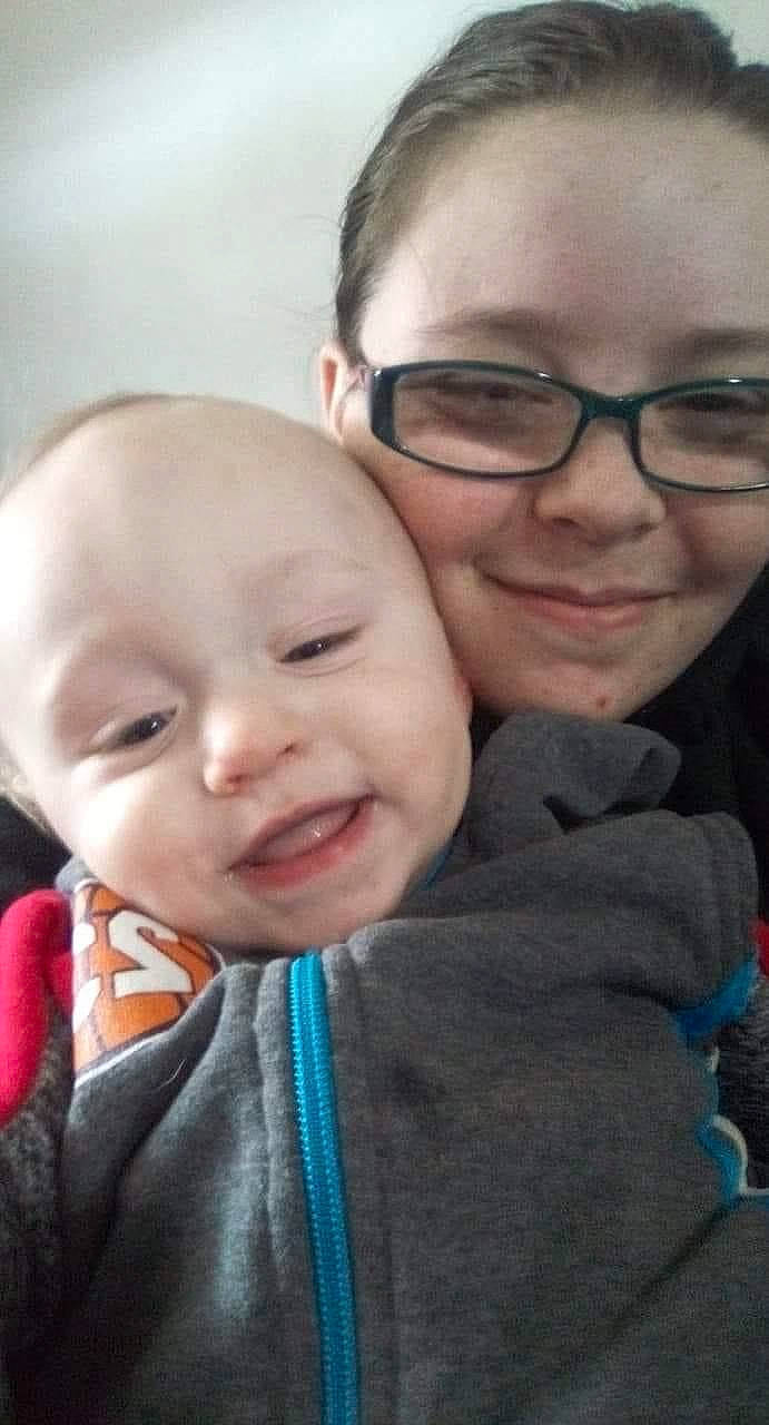 Sunny is registered to the contest to win money with this photo: baby, cheek, child, chin, cool, eye, eyebrow, face, facial_expression, forehead, glasses, head, iris, joy, lip, nose, people, person, selfie, skin