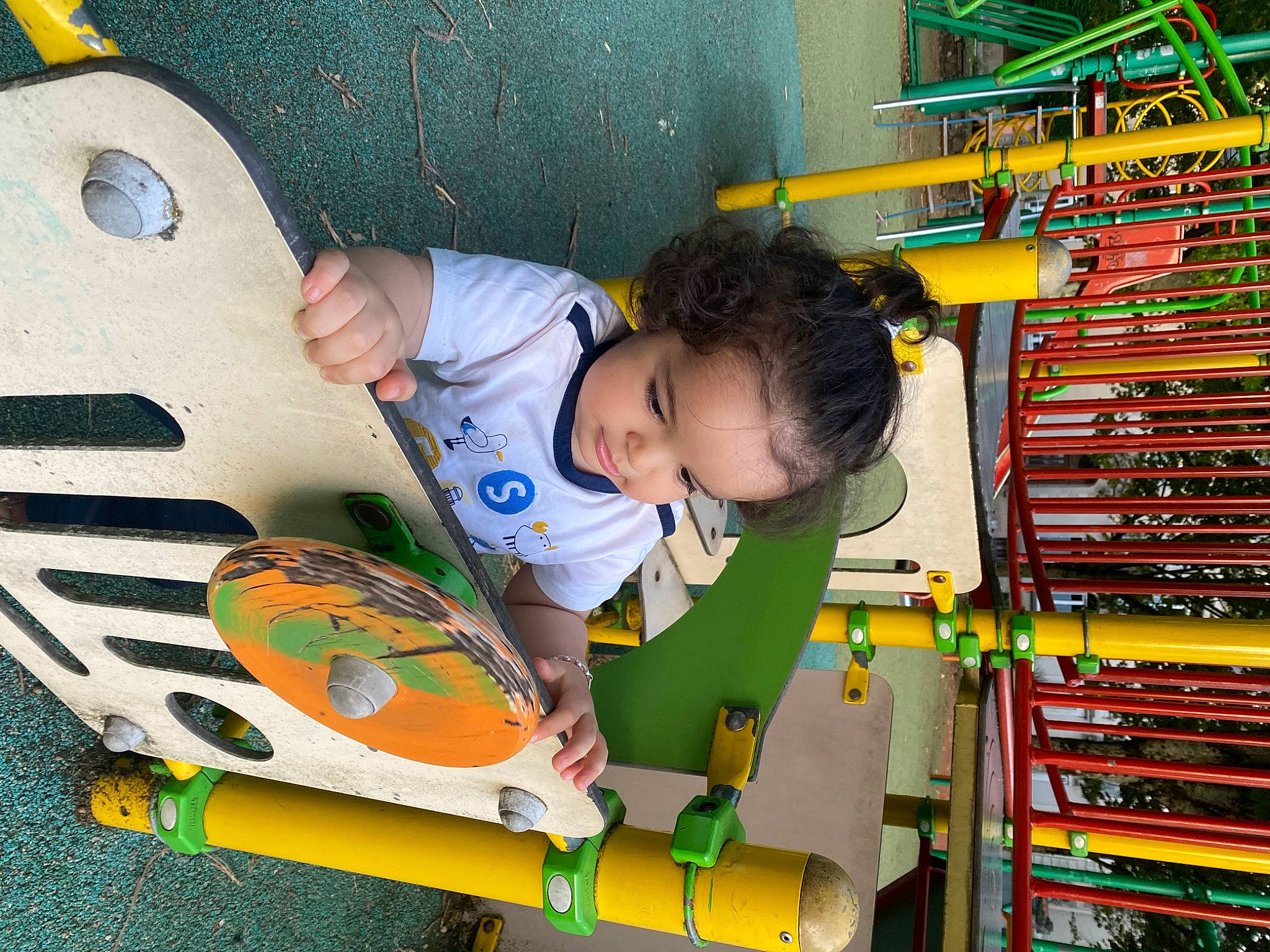 Noah participe au concours pour gagner de l'argent avec cette photo : baby, baby_products, baby_toddler_clothing, baby_toys, child, customer, fun, leisure, machine, person, photograph, photography, play, product, recreation, retail, shelf, snapshot, t_shirt, toddler