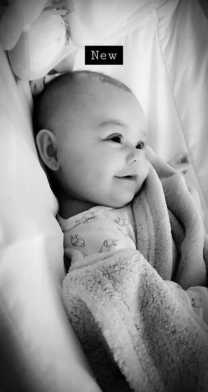 Maliana participe au concours pour gagner de l'argent avec cette photo : baby, baby_toddler_clothing, black_and_white, cheek, child, comfort, eye, eyebrow, face, flash_photography, gesture, happy, iris, lip, nose, person, skin, sleeve, smile, style