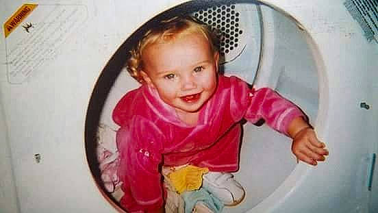 Hanna is registered to the contest to win money with this photo: baby, baby_products, baby_toddler_clothing, bathing, cheek, child, circle, dishware, eyelash, fun, happy, joy, magenta, mechanical_fan, mouth, person, pink, room, sleeve, smile