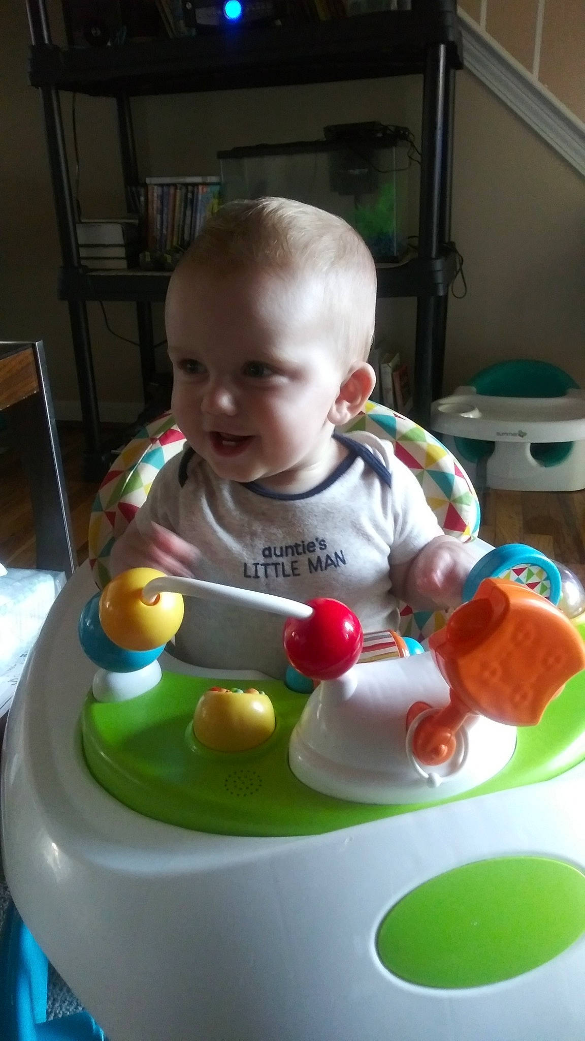 Joseph is registered to the contest to win money with this photo: