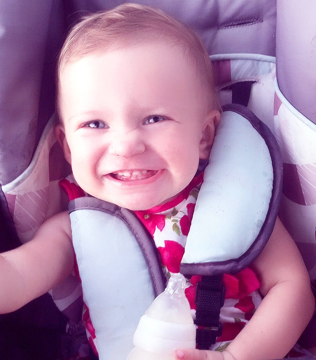 Jerrichai is registered to the contest to win money with this photo: cheek, chin, comfort, eye, eyebrow, facial_expression, flash_photography, hair, happy, human, iris, joy, lip, mouth, neck, nose, person, product, skin, smile