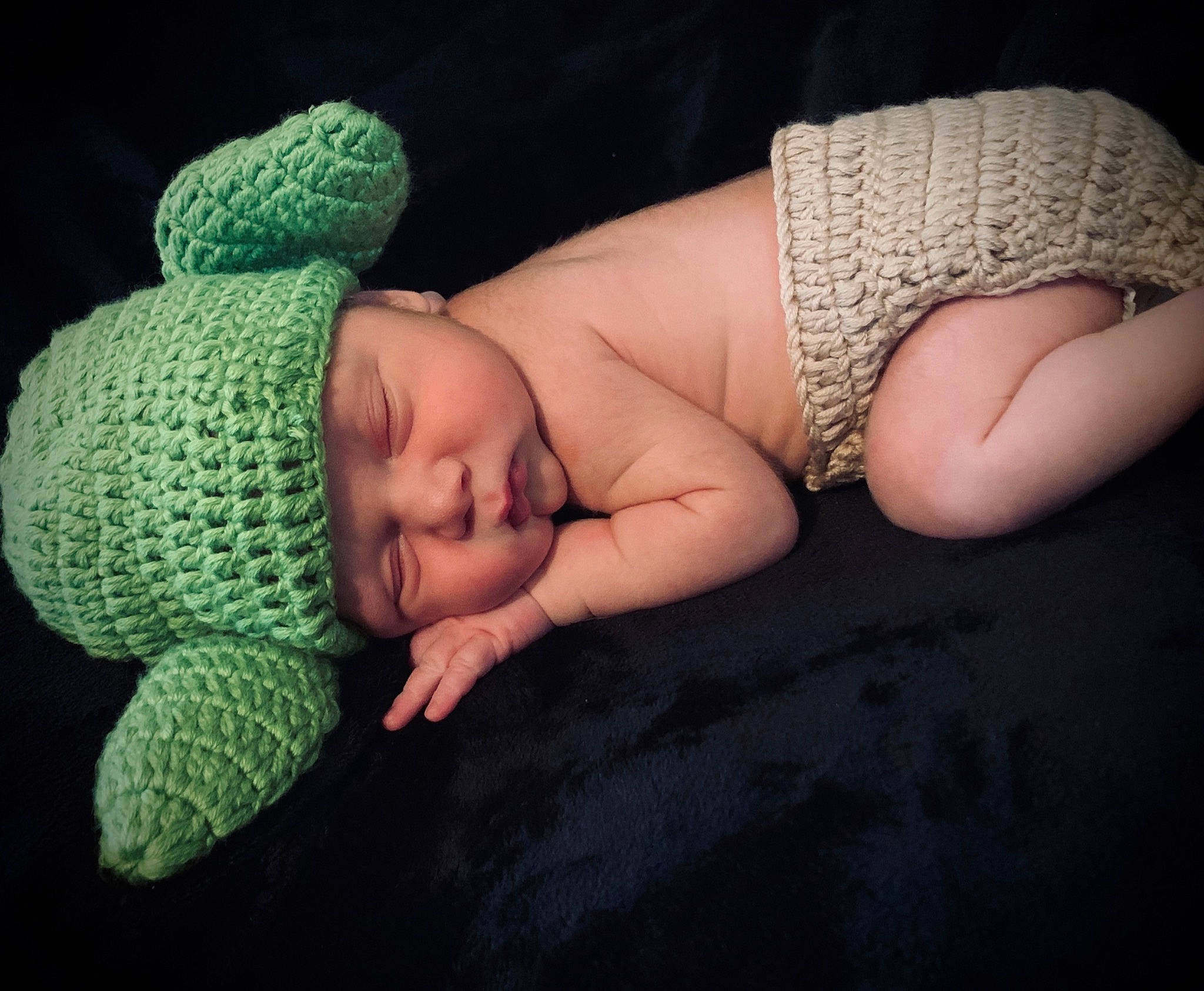 Axle is registered to the contest to win money with this photo: abdomen, baby, baby_sleeping, baby_toddler_clothing, beanie, bedtime, child, comfort, creative_arts, elbow, headwear, knit_cap, knitting, nap, person, skin, sleep, toddler, trunk, wool