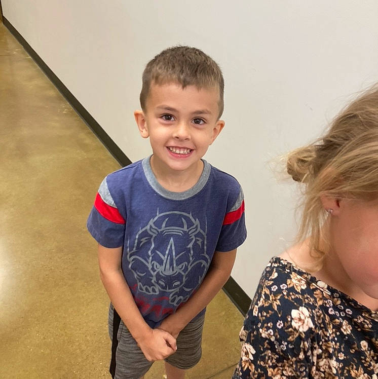 Benett is registered to the contest to win money with this photo: child, elbow, electric_blue, event, flooring, fun, hair, happy, iris, joint, joy, neck, person, shoulder, skin, sleeve, smile, standing, t_shirt, toddler