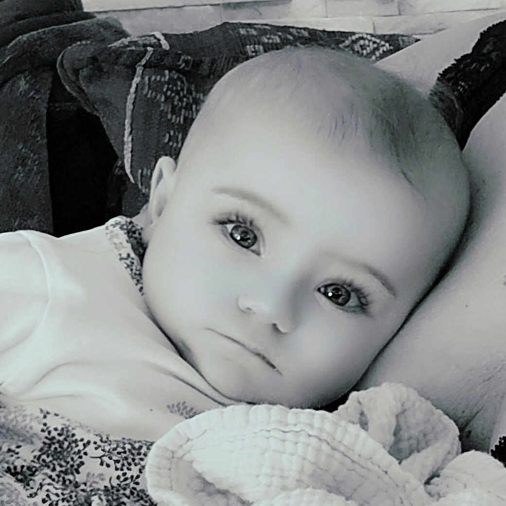 Sofiya participe au concours pour gagner de l'argent avec cette photo : baby, bed, blanket, clothing, couch, cushion, face, furniture, happy, head, homedecor, linen, newborn, person, photography, portrait, quilt, selfie, sleeping, smile