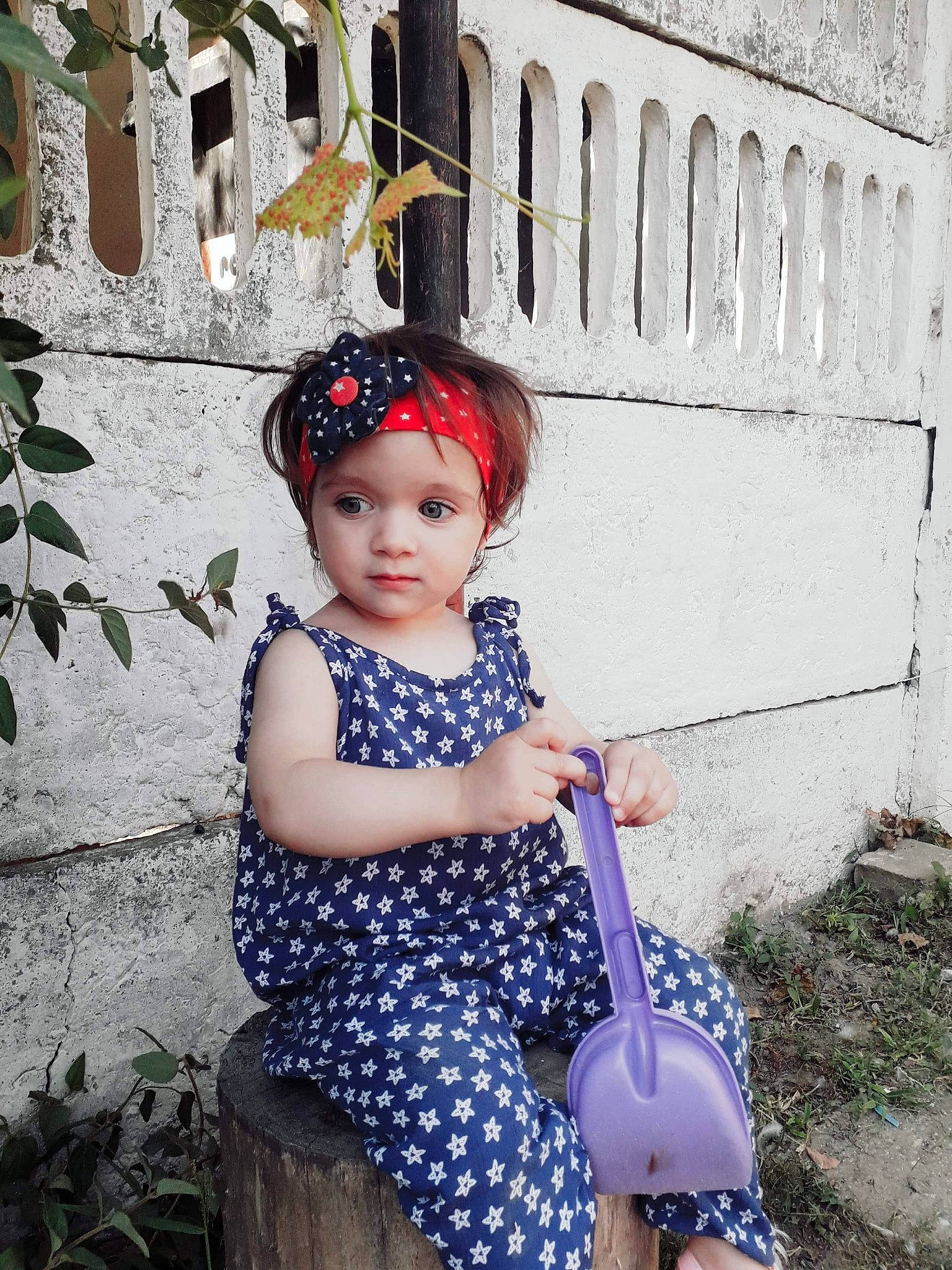 Alexia Maria a rejoint le concours — aidez-le/la à gagner de superbes lots ! child, costume, design, fun, girl, hair_accessory, headgear, pattern, person, polka_dot, product, skin, tartan, toddler