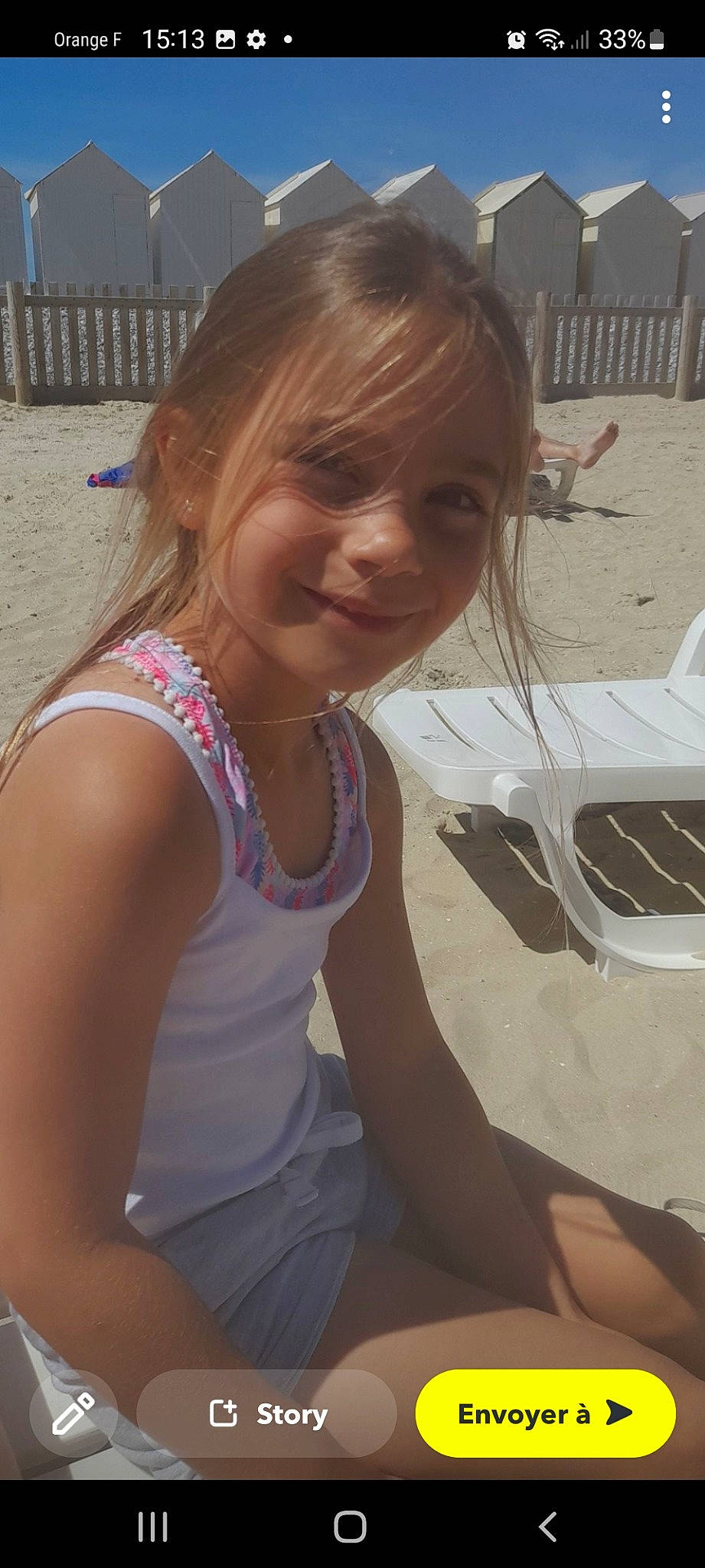 Louna participe au concours pour gagner de l'argent avec cette photo : active_tank, automotive_design, blond, chest, eyewear, fashion_accessory, fun, hair, happy, hood, joy, leisure, long_hair, person, personal_luxury_car, sitting, skin, sleeveless_shirt, smile, surfer_hair