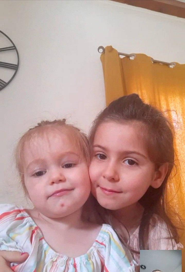 Eiden participe au concours pour gagner de l'argent avec cette photo : baby, cheek, child, face, fun, happy, head, iris, joy, nose, people, person, sibling, skin, smile, toddler