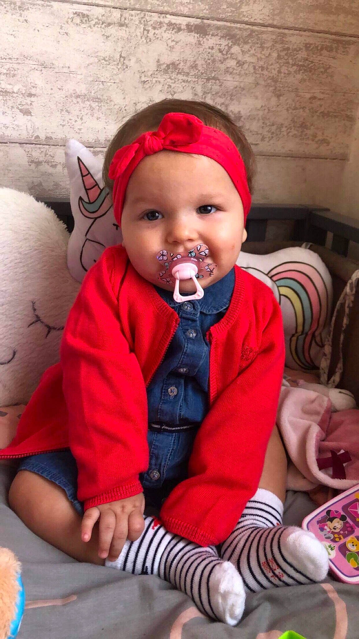 Rose a rejoint le concours — aidez-le/la à gagner de superbes lots ! baby, child, person, toddler