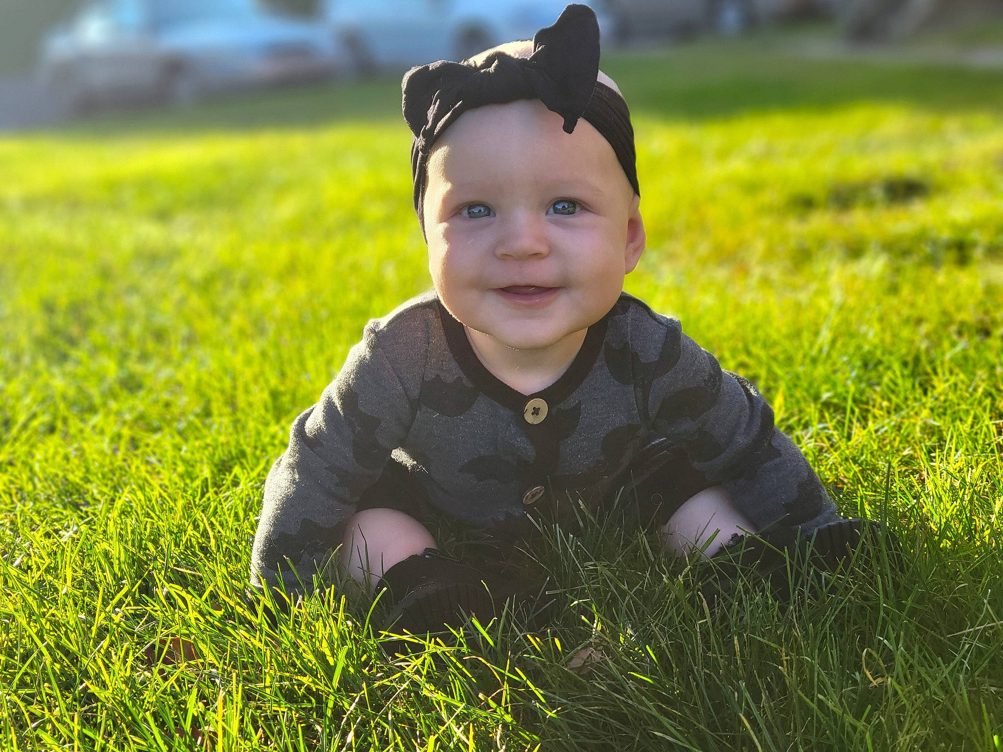 Wynona is registered to the contest to win money with this photo: baby, baby_toddler_clothing, child, eye, flash_photography, fun, goggles, grass, grassland, happy, headwear, joy, meadow, morning, people_in_nature, person, plant, prairie, smile, sunglasses