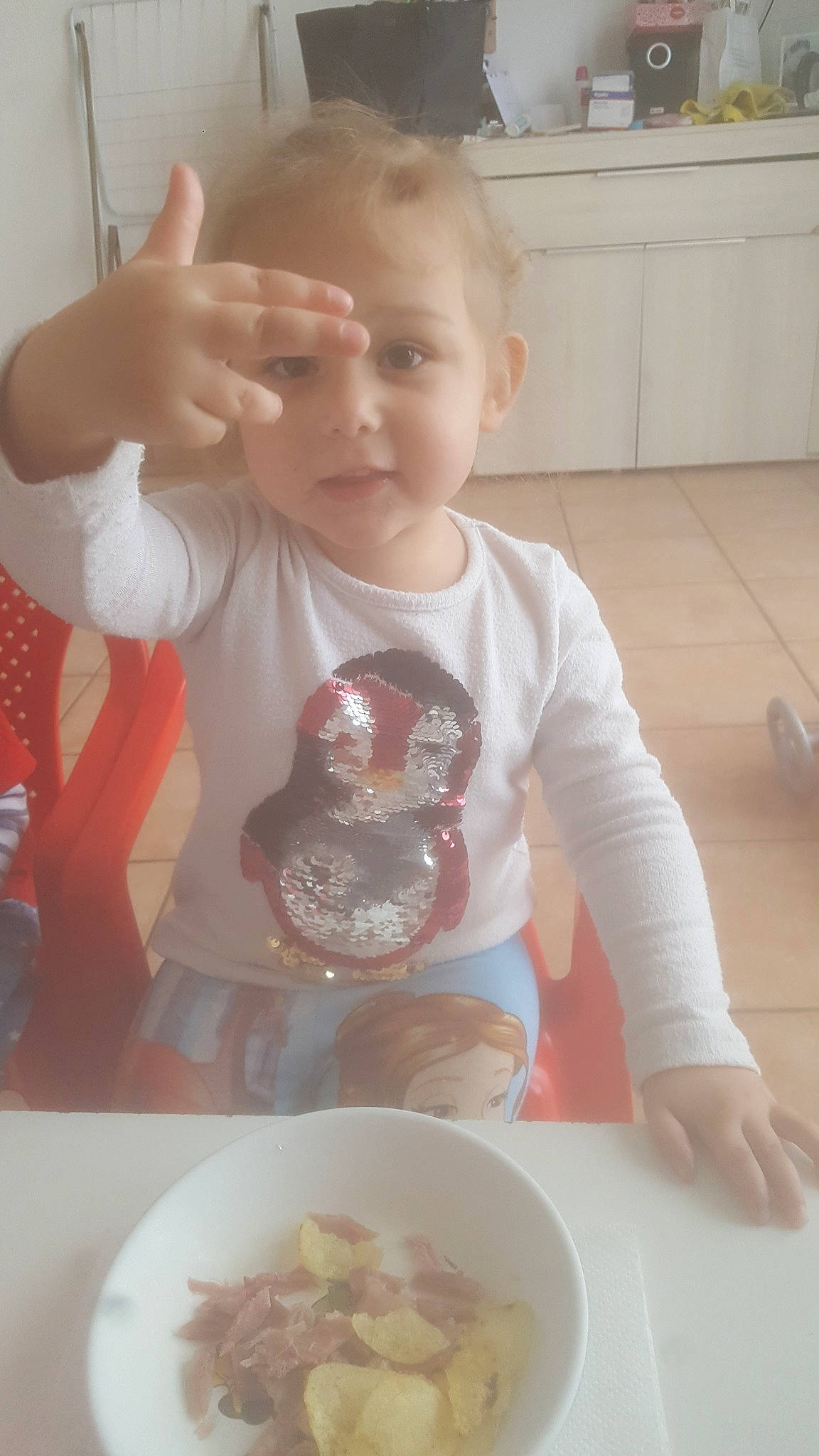 Shanelle participe au concours pour gagner de l'argent avec cette photo : baby, baby_food, breakfast, child, comfort_food, cuisine, dish, eating, food, meal, person, side_dish, toddler, vegetarian_food