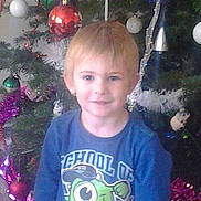 Ethan participe au concours pour gagner de l'argent avec cette photo :