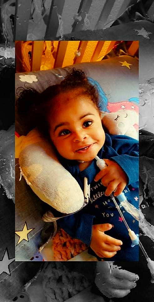 Malayjah is registered to the contest to win money with this photo: art, child, child_model, cool, electric_blue, flash_photography, fun, happy, illustration, joy, person, photo_caption, photomontage, portrait, portrait_photography, room, sitting, stock_photography, t_shirt, textile