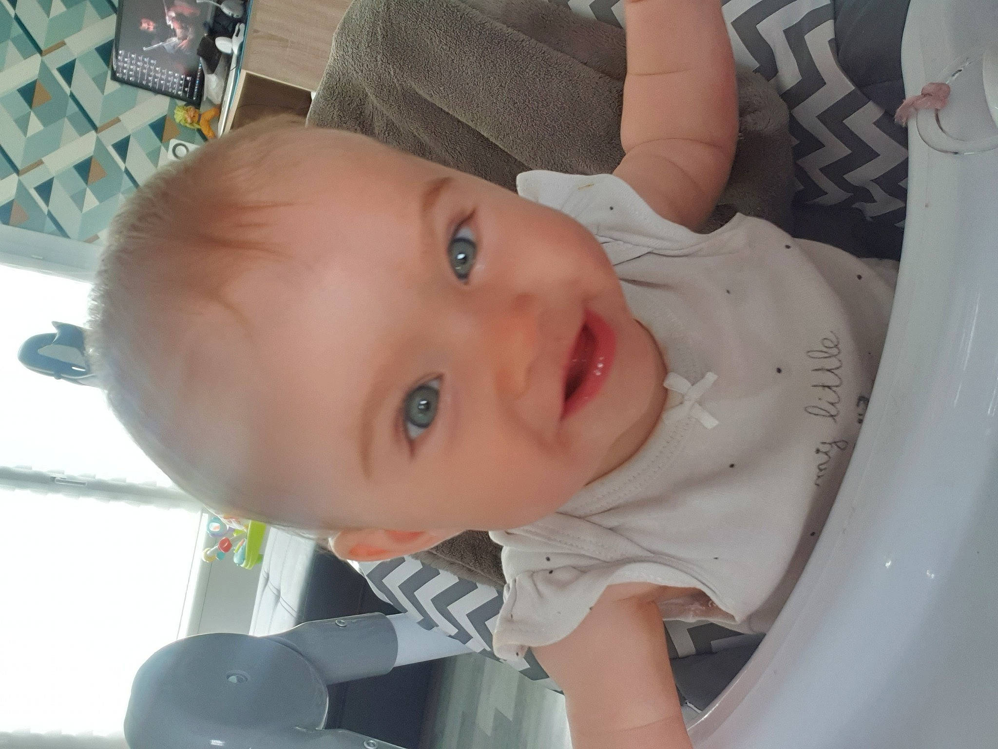 Myla participe au concours pour gagner de l'argent avec cette photo : baby, baby_products, cheek, child, chin, ear, eye, forehead, head, iris, lip, mouth, nose, person, product, skin, toddler