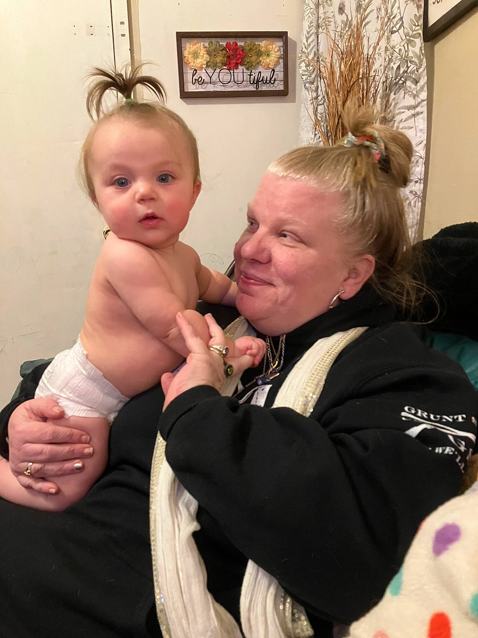 Ezmaria Bonafede is registered to the contest to win money with this photo: abdomen, baby, cheek, child, comfort, event, face, fun, gesture, happy, interaction, iris, joint, person, picture_frame, shoulder, sitting, smile, thumb, toddler