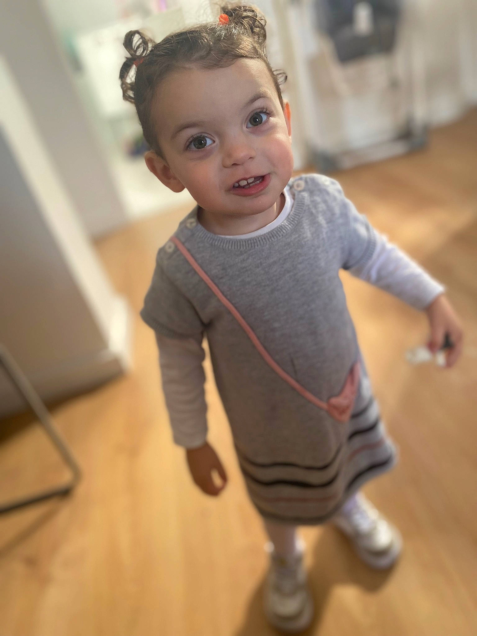 Kataleya participe au concours pour gagner de l'argent avec cette photo : baby_toddler_clothing, cheek, child, dress, face, fashion_design, floor, flooring, hair, happy, iris, jewellery, joint, lip, person, skin, sleeve, standing, toddler, waist