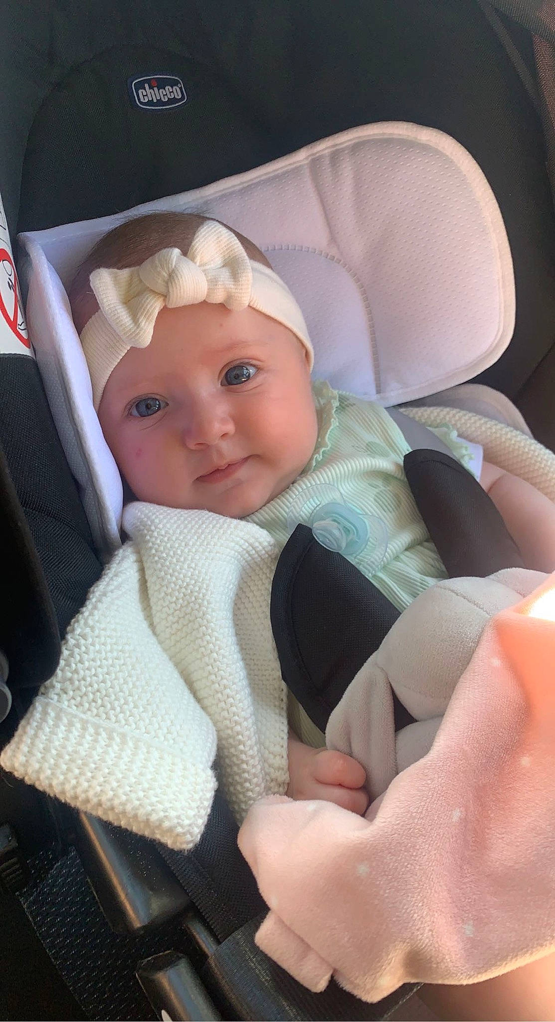 Nina participe au concours pour gagner de l'argent avec cette photo : auto_part, baby, baby_carriage, baby_in_car_seat, baby_products, baby_safety, baby_sleeping, baby_toddler_clothing, car_seat, cheek, child, comfort, eye, finger, headwear, linens, nail, person, seat_belt, skin