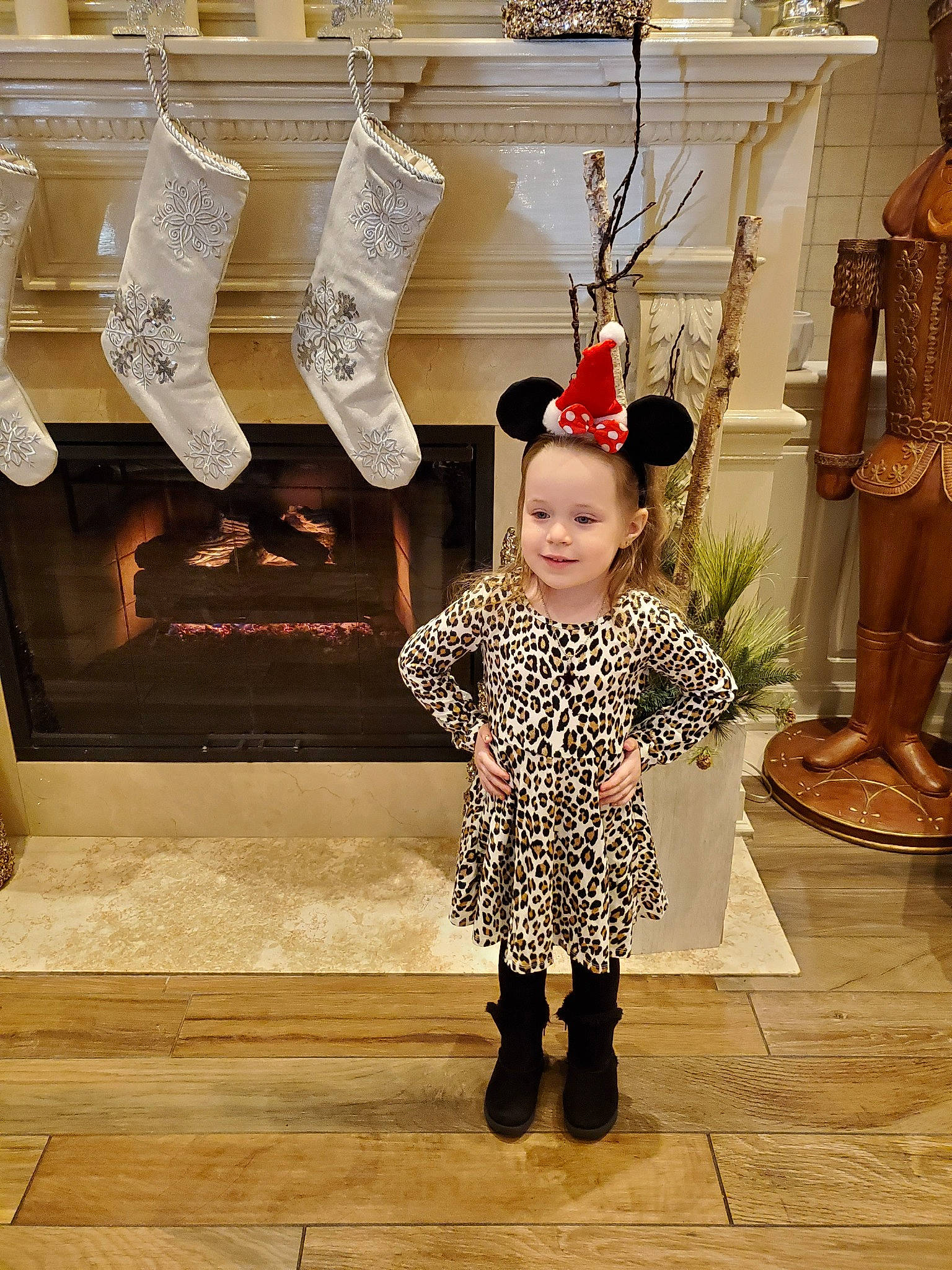 Jaina is registered to the contest to win money with this photo: child, dress, fashion, fashion_accessory, fashion_design, joint, joy, neck, person, room, shoulder, sleeve, toddler, tourist_attraction