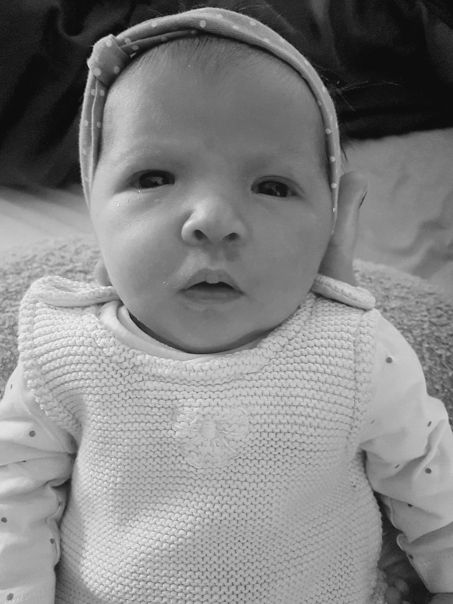 Abby a rejoint le concours — aidez-le/la à gagner de superbes lots ! baby, baby_toddler_clothing, cheek, child, eyebrow, eyelash, forehead, lip, person, portrait_photography, skin, sleeve, sweater, toddler