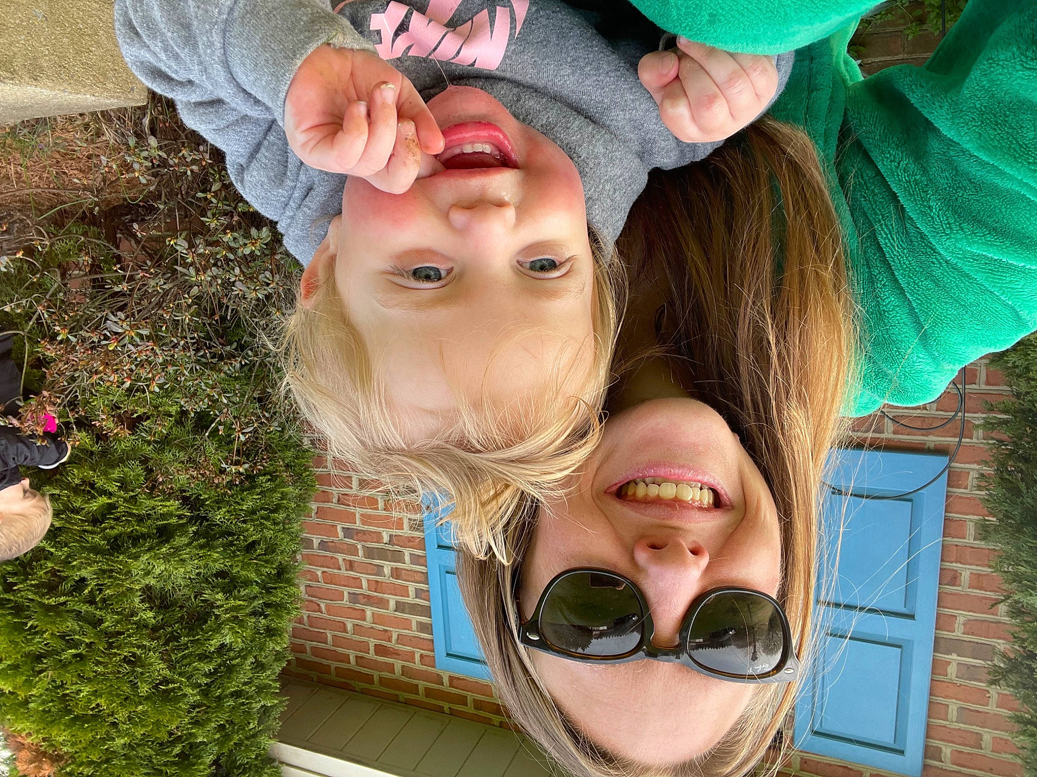 Kora is registered to the contest to win money with this photo: eyewear, face, facial_expression, glasses, goggles, grass, green, happy, joy, leaf, leisure, lip, mouth, organ, people_in_nature, person, photograph, plant, smile, sunglasses