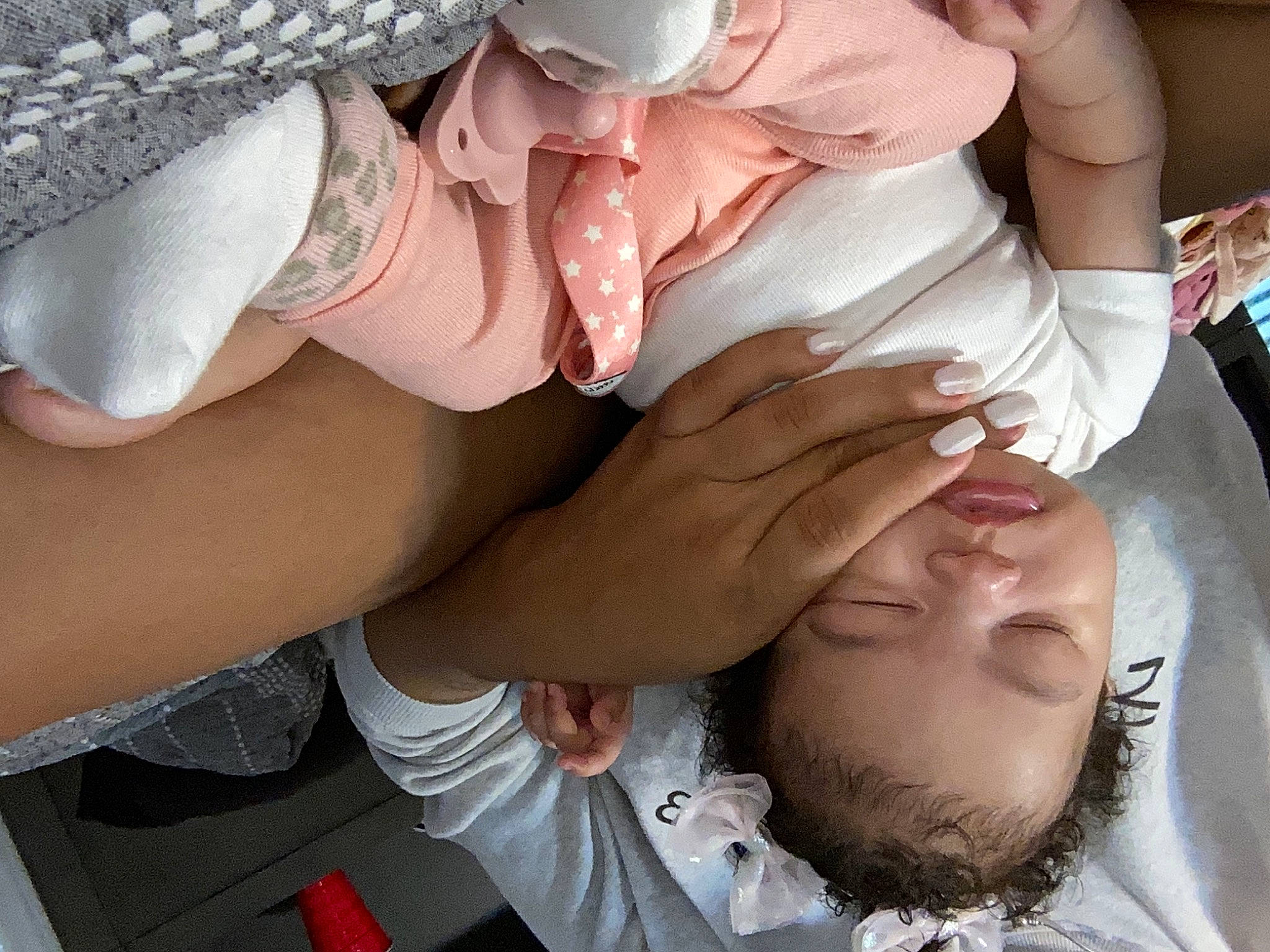 Denver is registered to the contest to win money with this photo: arm, child, elbow, eyelash, fashion_accessory, finger, fun, gesture, hand, happy, hat, human_leg, jewellery, nail, person, skin, smile, sun_hat, thumb, white