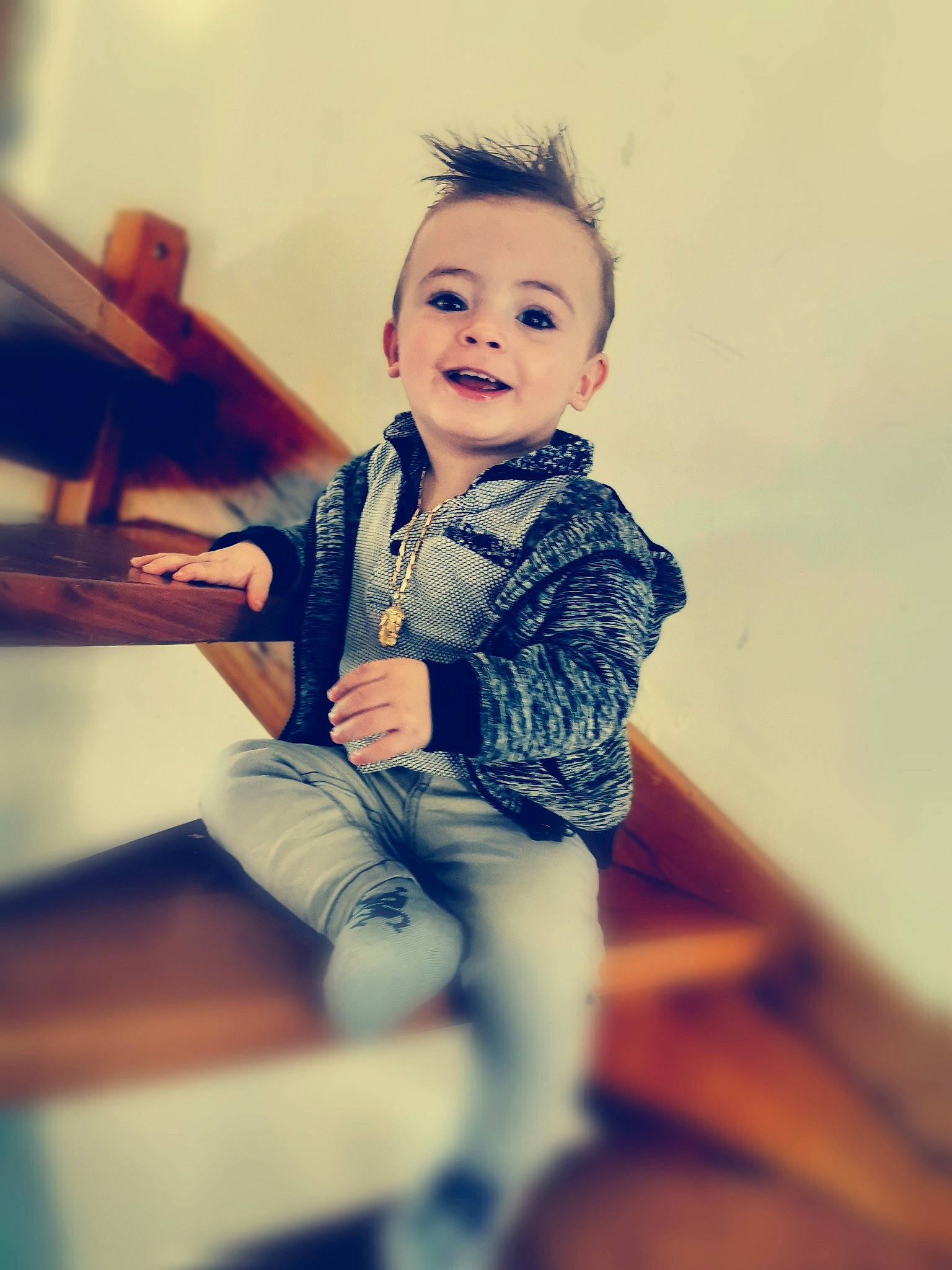 Keicy a rejoint le concours — aidez-le/la à gagner de superbes lots ! cheek, child, child_model, eye, fun, happy, joy, lip, person, photography, portrait, sitting, smile, toddler, yellow