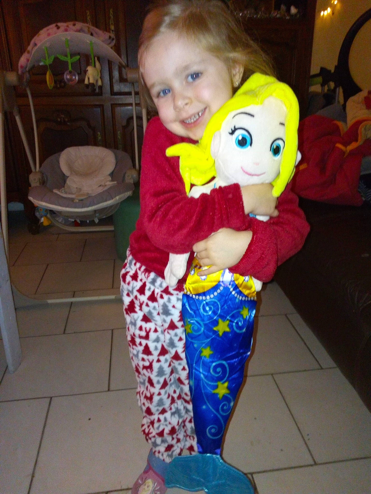 Léonie a rejoint le concours — aidez-le/la à gagner de superbes lots ! baby_products, child, costume, day, fun, infant, joy, material, person, play, plush, product, stuffed_toy, textile, toddler, toy