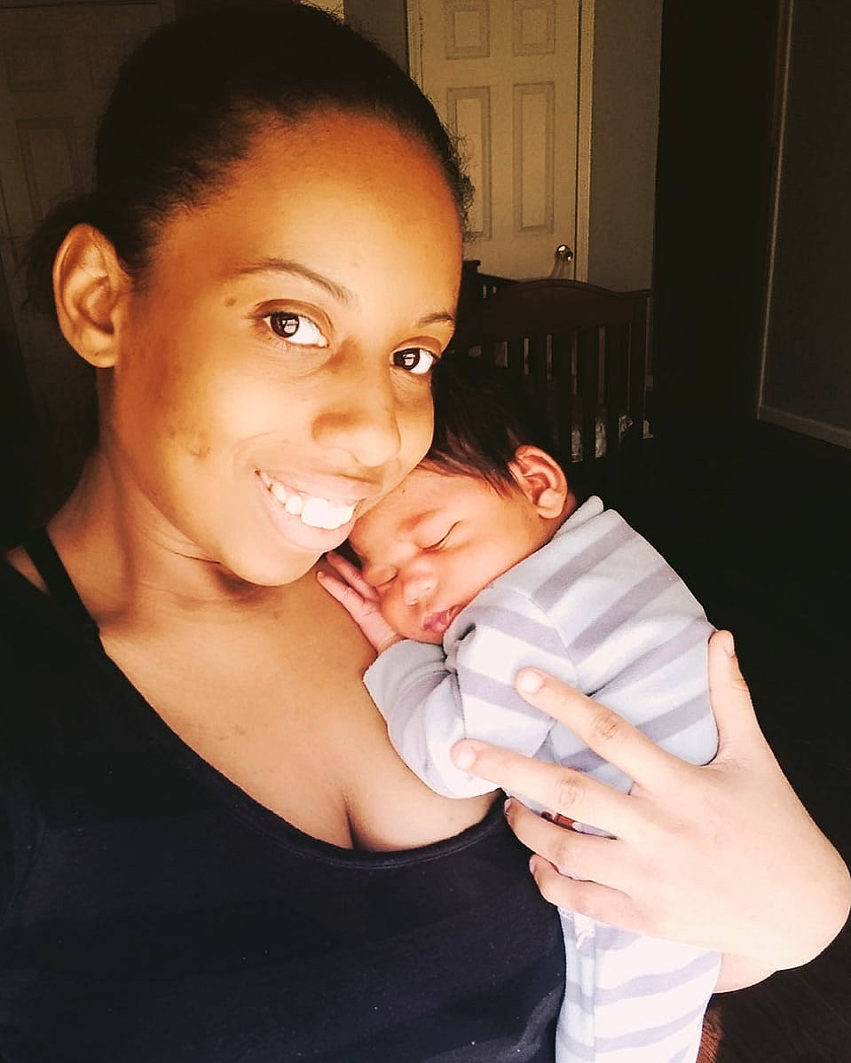 Diego is registered to the contest to win money with this photo: arm, cheek, chin, comfort, dress, ear, eyebrow, facial_expression, flash_photography, hand, happy, iris, joint, joy, lip, mouth, neck, nose, person, shoulder