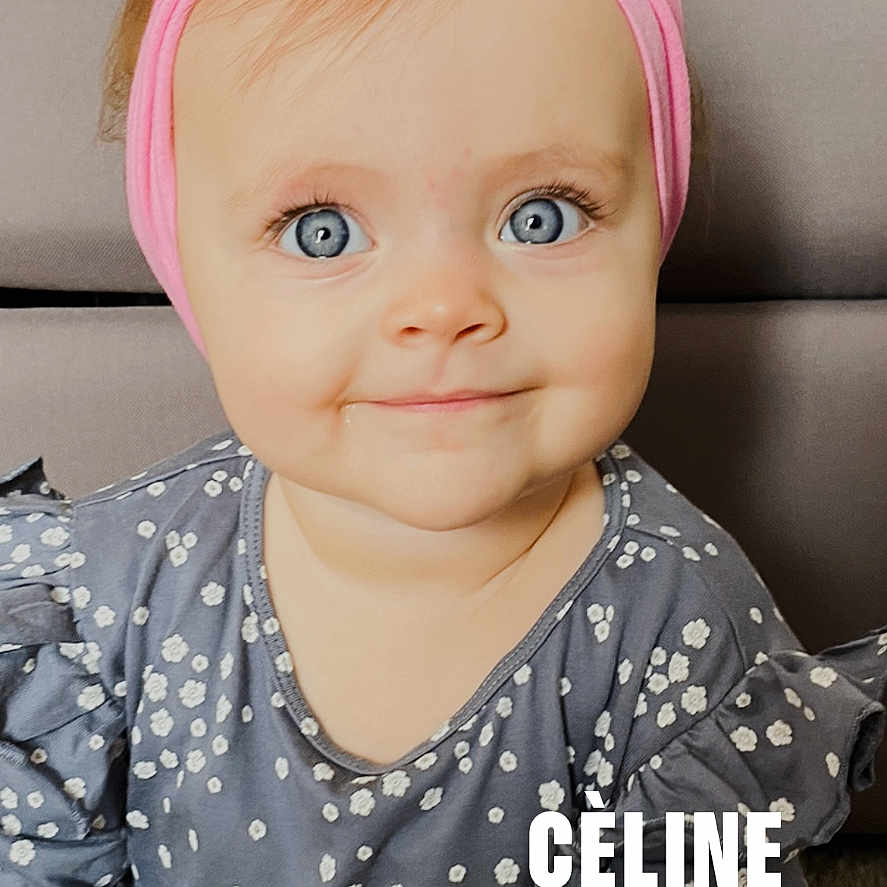 Celine a rejoint le concours — aidez-le/la à gagner de superbes lots ! accessories, baby, bandana, clothing, couch, cushion, face, formalwear, furniture, happy, head, headband, homedecor, pattern, person, photography, portrait, smile, t_shirt, tie