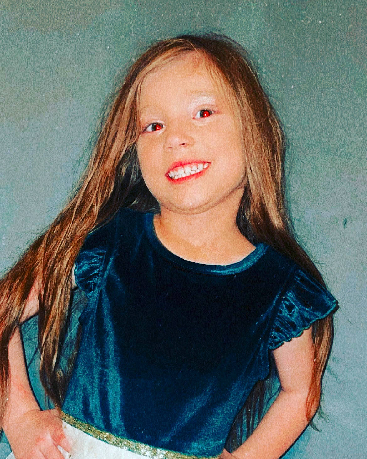 Allie is registered to the contest to win money with this photo: arm, azure, chin, clothing, eyebrow, eyelash, fashion, flash_photography, gesture, happy, human_body, iris, jaw, joint, joy, lip, neck, person, shoulder, skin