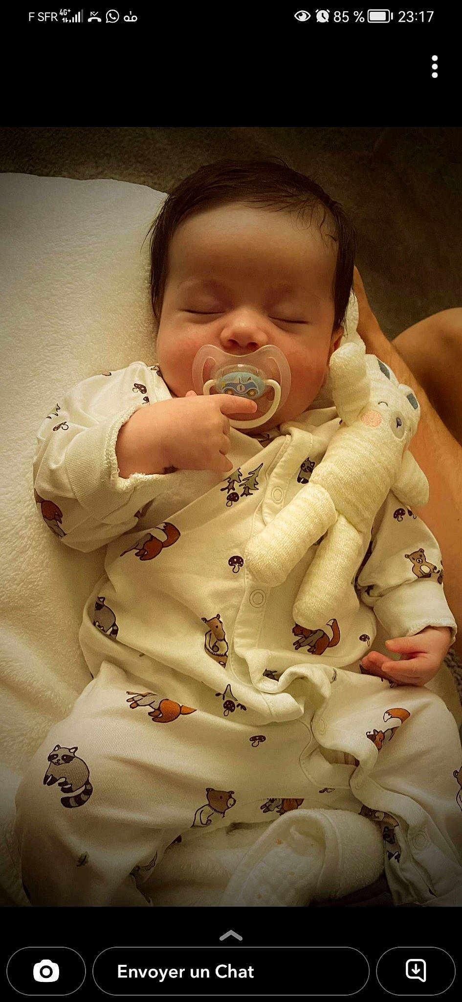 Aylan a rejoint le concours — aidez-le/la à gagner de superbes lots ! baby, baby_products, baby_toddler_clothing, cheek, child, comfort, eye, eyebrow, finger, gesture, human_body, iris, linens, lip, nose, person, product, skin, sleeve, thumb