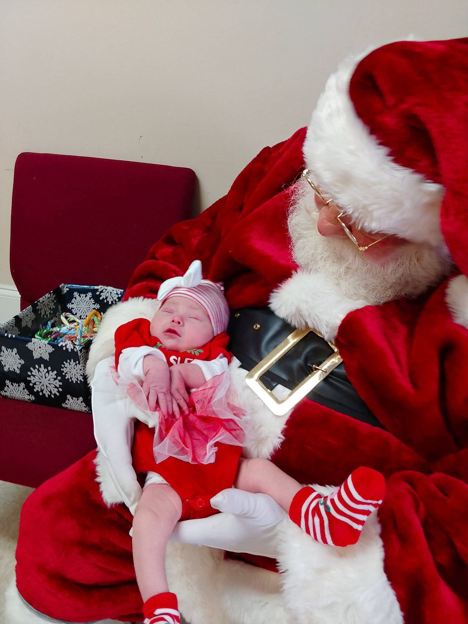 Anastasia joined the competition — help win amazing prizes! christmas, christmas_eve, fictional_character, fur, holiday, human_body, lap, person, red, santa_claus