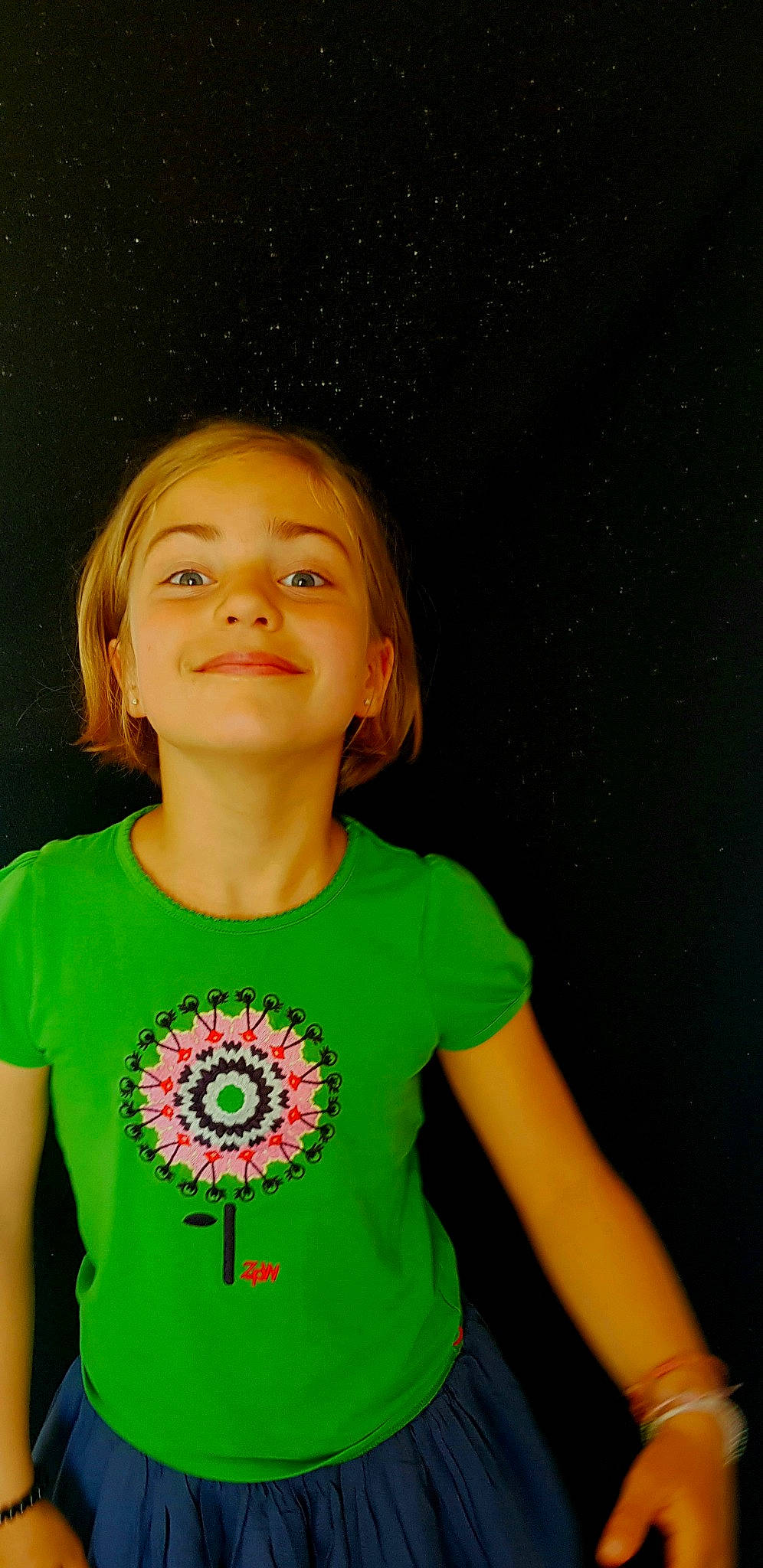 Perle participe au concours pour gagner de l'argent avec cette photo : child, green, joy, person, smile, t_shirt, top