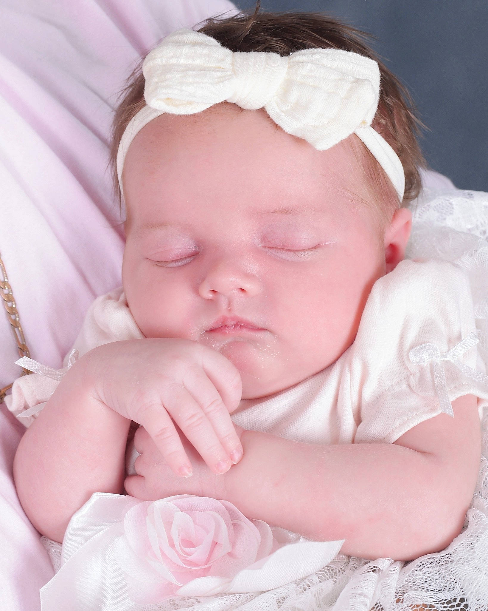 Myliyuanna is registered to the contest to win money with this photo: baby, baby_toddler_clothing, beauty, cheek, child, chin, comfort, eye, eyelash, face, finger, headgear, lip, nose, person, pink, product, skin, textile, toddler