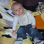 Cameron participe au concours pour gagner de l'argent avec cette photo :