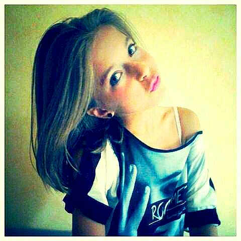 Tina participe au concours pour gagner de l'argent avec cette photo :