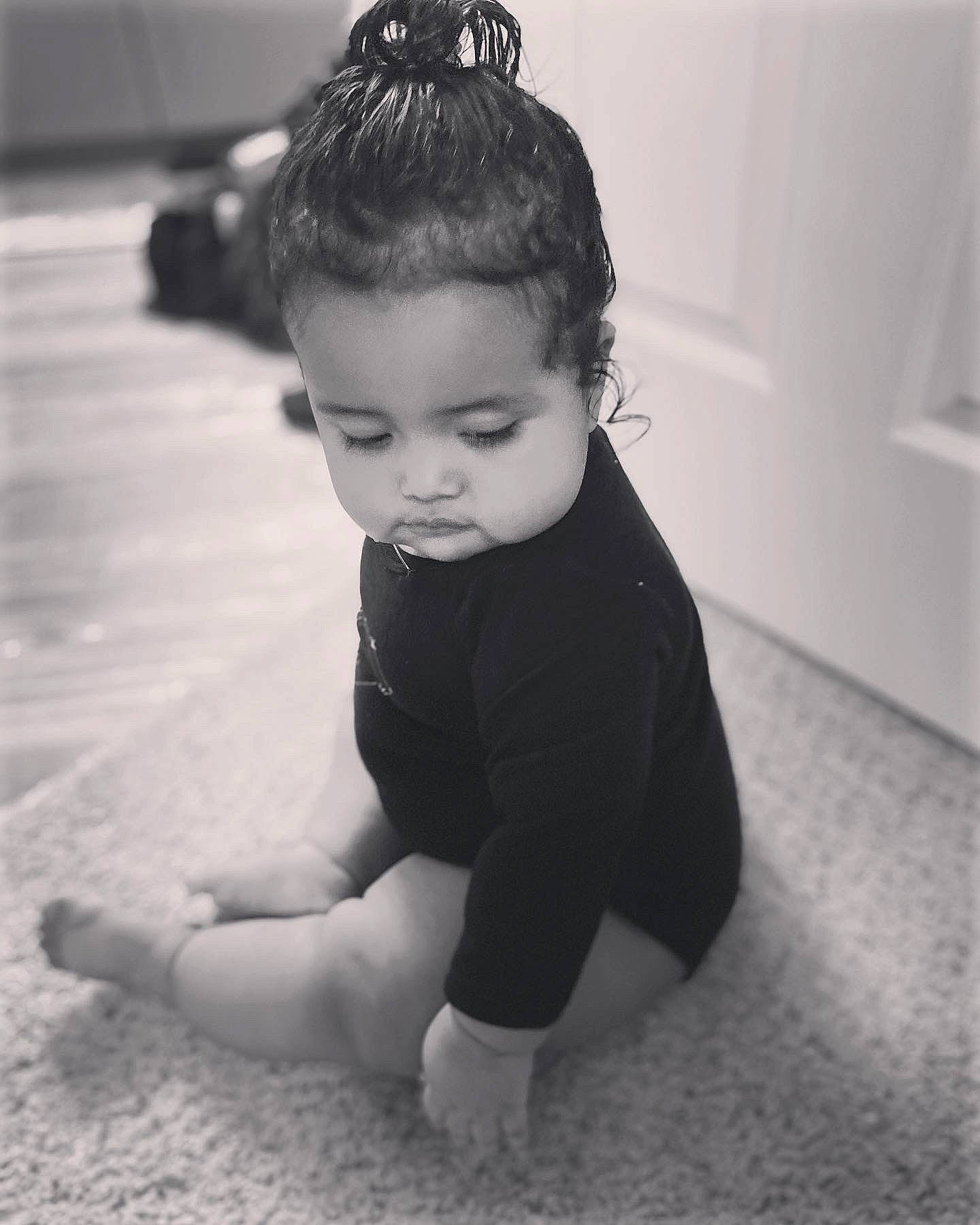 Azucena is registered to the contest to win money with this photo: beauty, black, black_and_white, child, eye, face, facial_expression, hair, hairstyle, head, monochrome, monochrome_photography, people, person, photograph, shoulder, skin, snapshot, standing, toddler