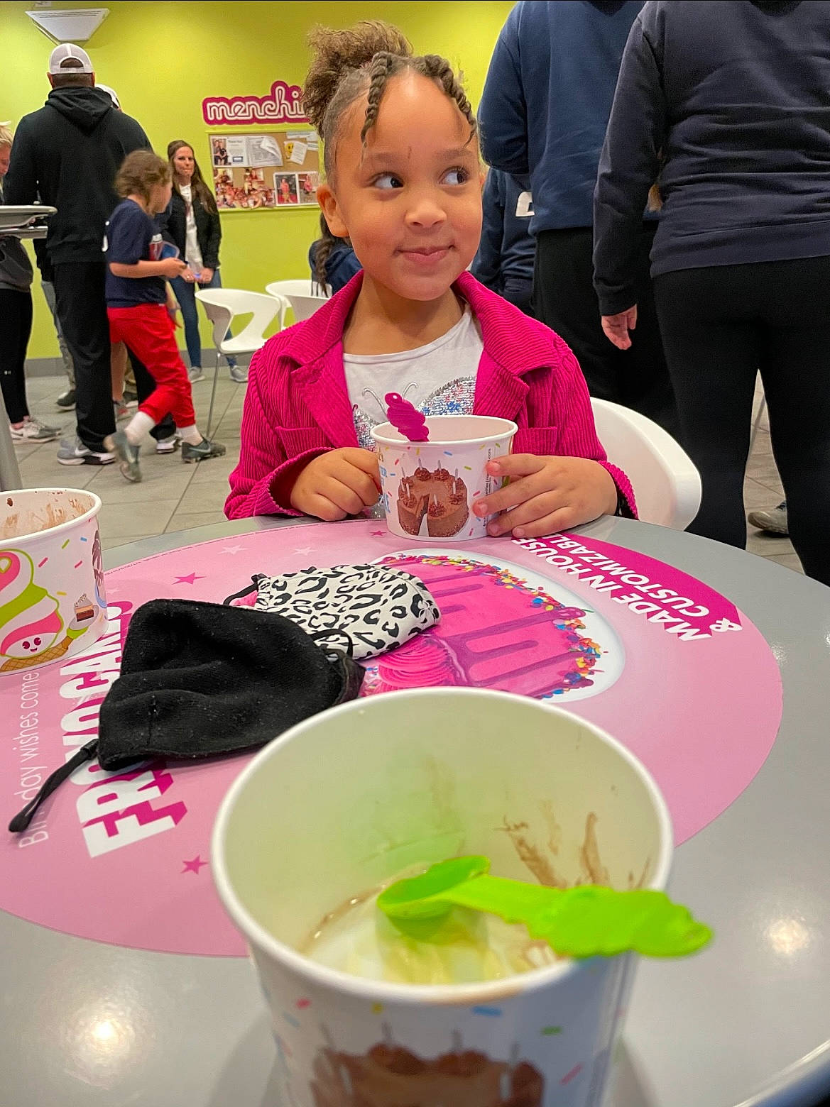 London joined the competition — help win amazing prizes! blurred, chair, child, comfort_food, cuisine, dish, drink, event, food, fun, ingredient, joy, leisure, magenta, person, pink, smile, sweetness, t_shirt, table